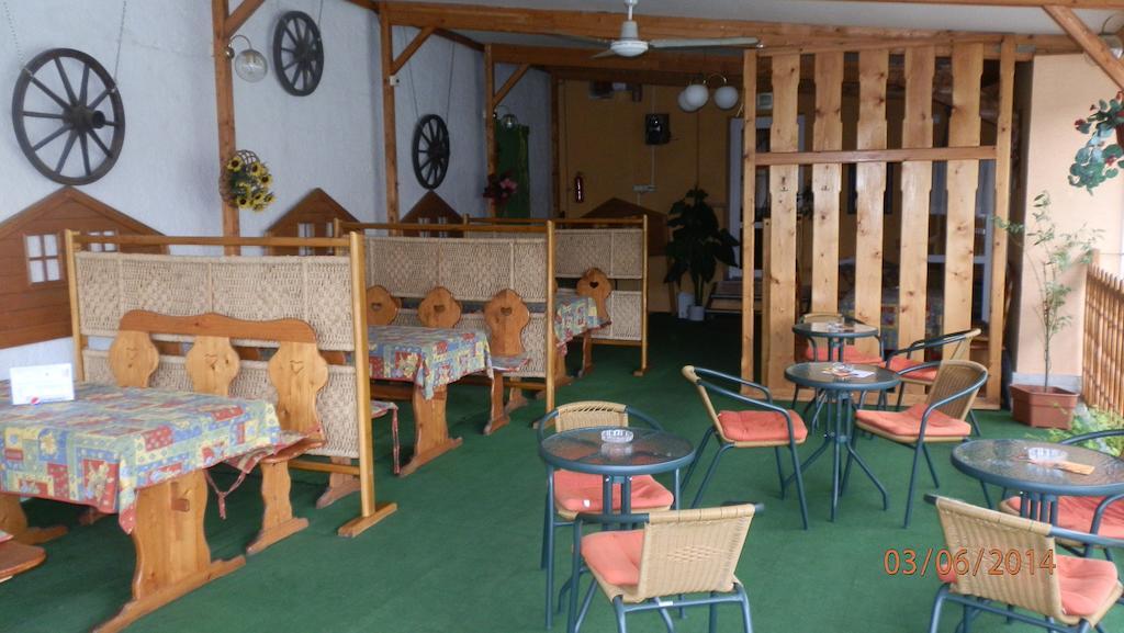 Penzion Marina Pri Slovenskej Restauracii Брезно Номер фото